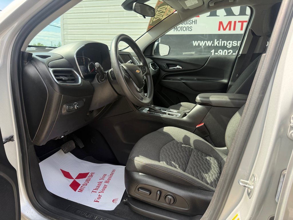 2020 Chevrolet Equinox LT, keyless entry, Cruise control, Bluetooth in COLDBROOK, Nova Scotia - 10 - w1024h768px
