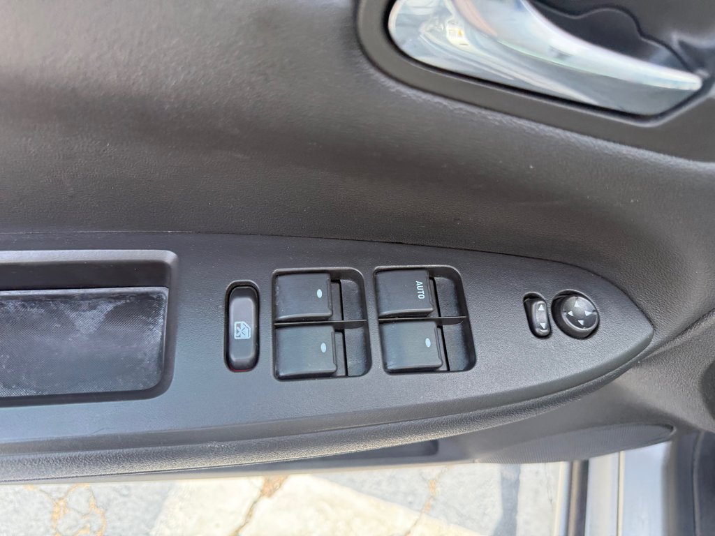 2007 Chevrolet IMPALA LS LS, keyless entry, backup camera, Bluetooth in Kentville, Nova Scotia - 8 - w1024h768px