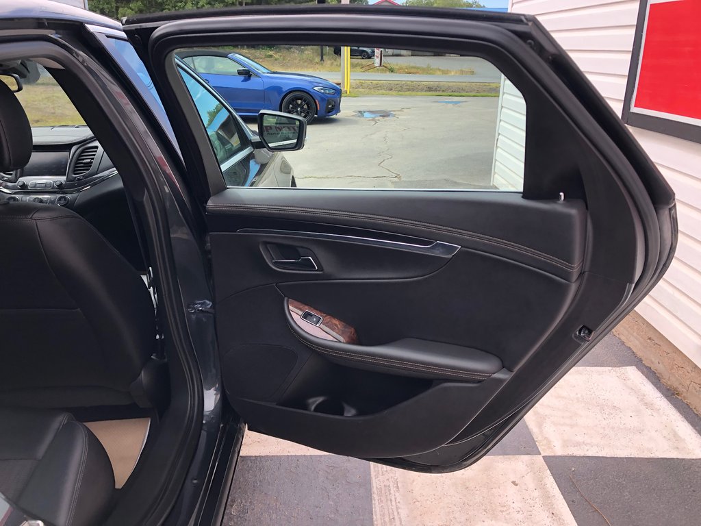 2014 Chevrolet Impala LT- cruise control, reverse camera, hands free, AC in COLDBROOK, Nova Scotia - 21 - w1024h768px