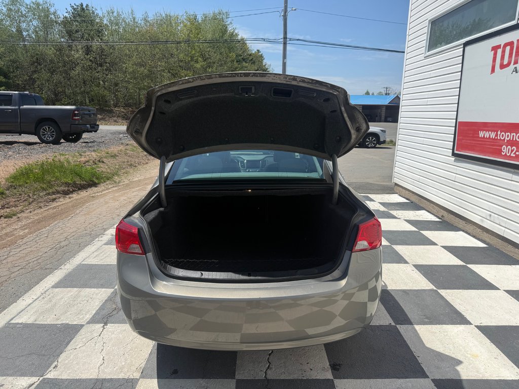 2018 Chevrolet IMPALA LT in COLDBROOK, Nova Scotia - 16 - w1024h768px