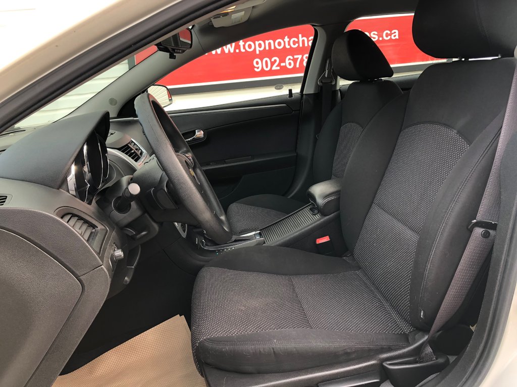 Chevrolet MALIBU 1LT LT - CD Player, Power Windows, Cruise Control 2010 à COLDBROOK, Nouvelle-Écosse - 14 - w1024h768px