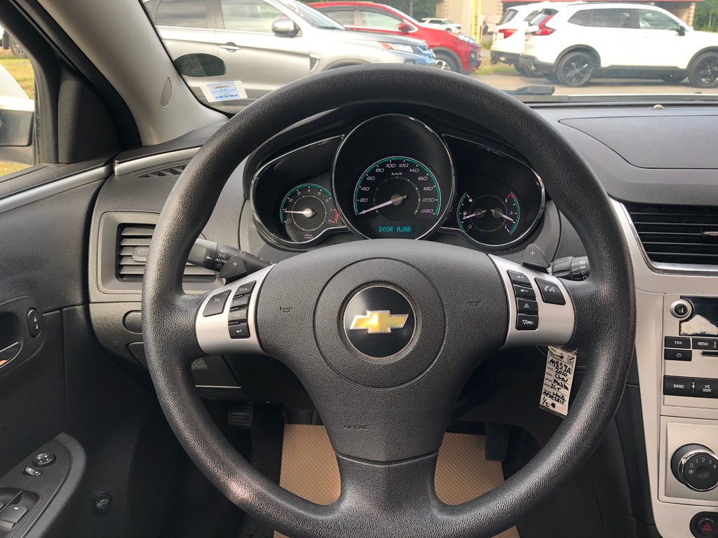 Chevrolet MALIBU 1LT LT - CD Player, Power Windows, Cruise Control 2010 à COLDBROOK, Nouvelle-Écosse - 9 - w1024h768px