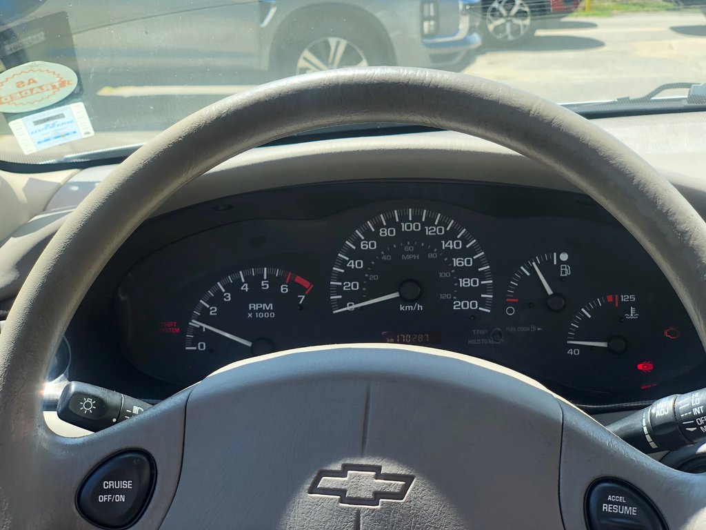 Chevrolet Malibu - Cruise Control, CD Player, Power Windows 2003 à COLDBROOK, Nouvelle-Écosse - 10 - w1024h768px