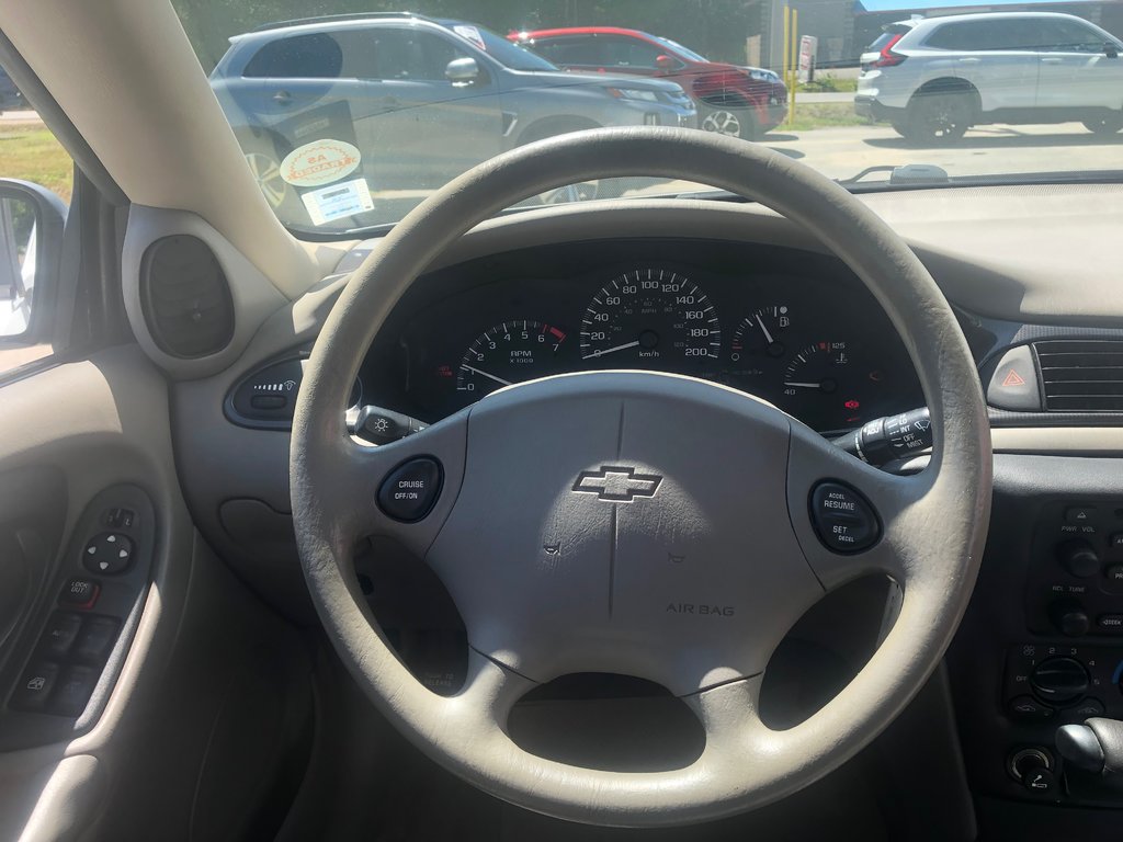 Chevrolet Malibu - Cruise Control, CD Player, Power Windows 2003 à COLDBROOK, Nouvelle-Écosse - 9 - w1024h768px