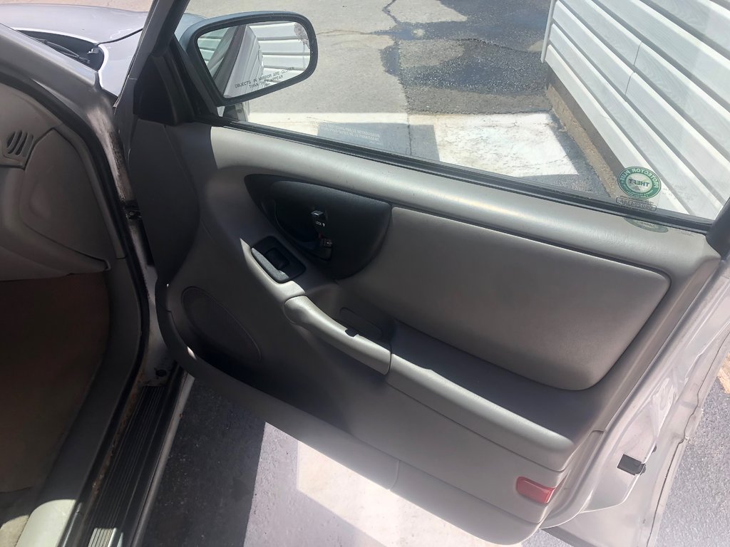 Chevrolet Malibu - Cruise Control, CD Player, Power Windows 2003 à COLDBROOK, Nouvelle-Écosse - 19 - w1024h768px