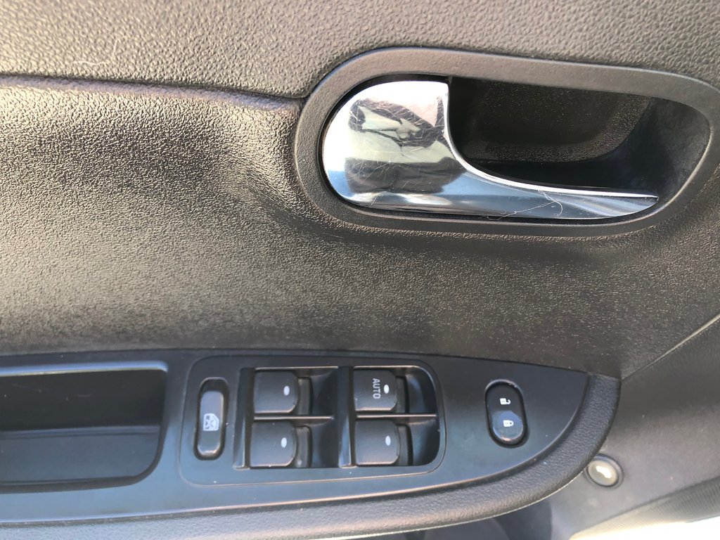 2009 Chevrolet Malibu 2LT - Sunroof, CD Player, Power Windows in COLDBROOK, Nova Scotia - 8 - w1024h768px