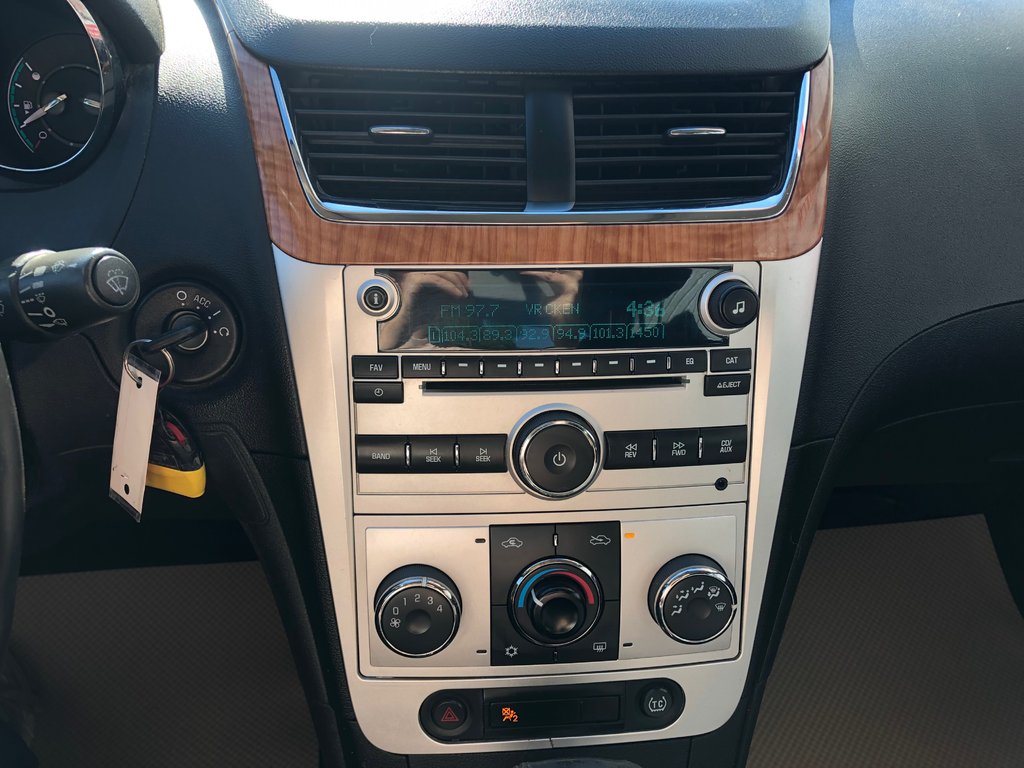 2009 Chevrolet Malibu 2LT - Sunroof, CD Player, Power Windows in COLDBROOK, Nova Scotia - 13 - w1024h768px