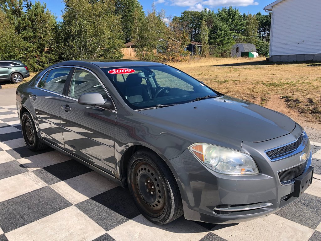 2009 Chevrolet Malibu 2LT - Sunroof, CD Player, Power Windows in COLDBROOK, Nova Scotia - 3 - w1024h768px