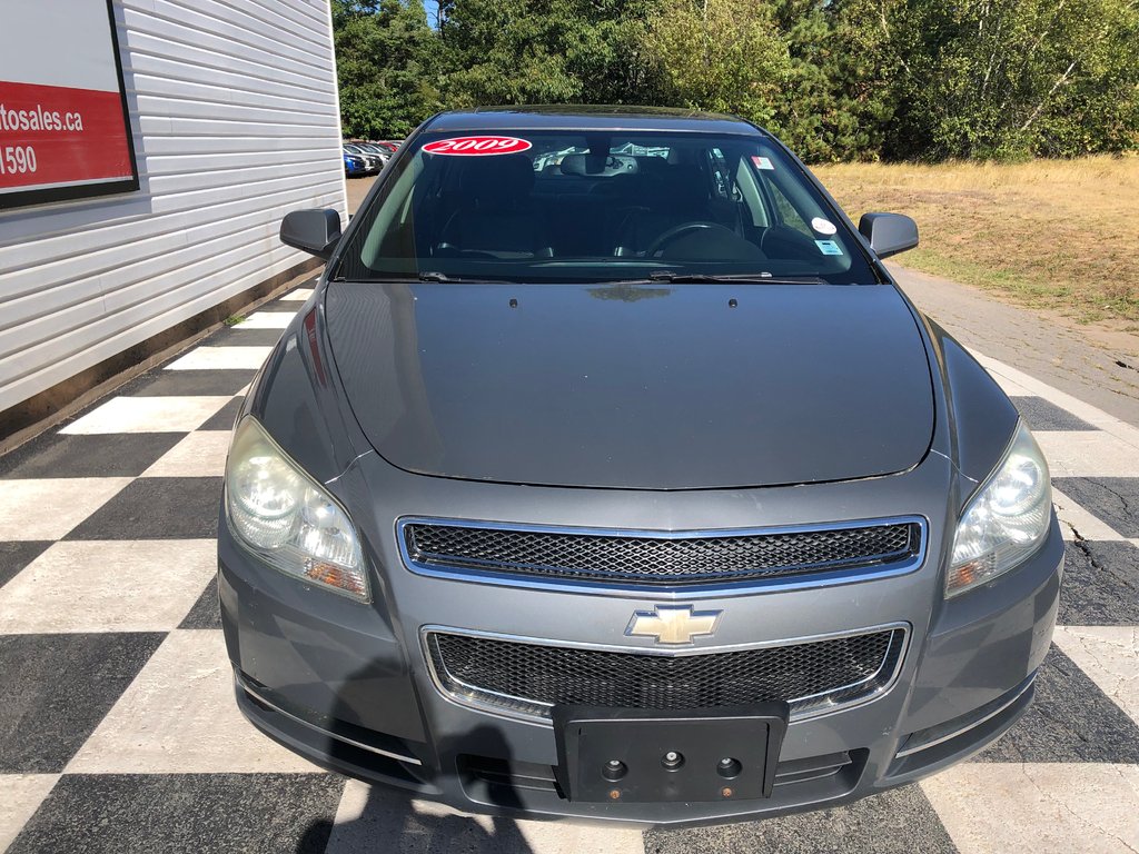 2009 Chevrolet Malibu 2LT - Sunroof, CD Player, Power Windows in COLDBROOK, Nova Scotia - 2 - w1024h768px