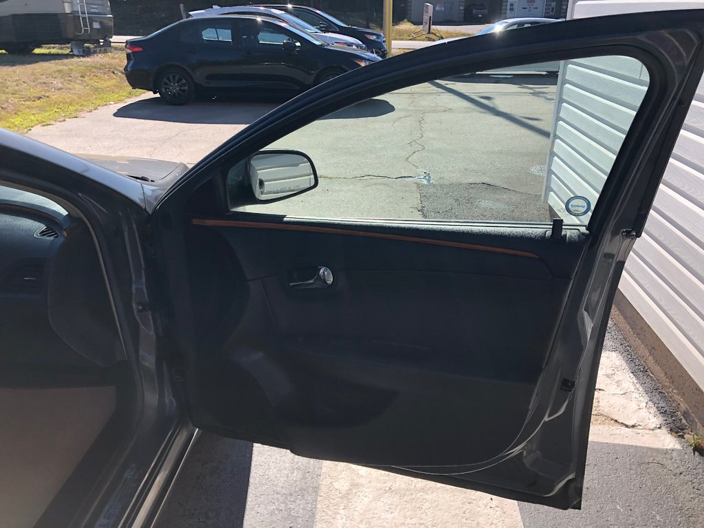 2009 Chevrolet Malibu 2LT - Sunroof, CD Player, Power Windows in COLDBROOK, Nova Scotia - 23 - w1024h768px