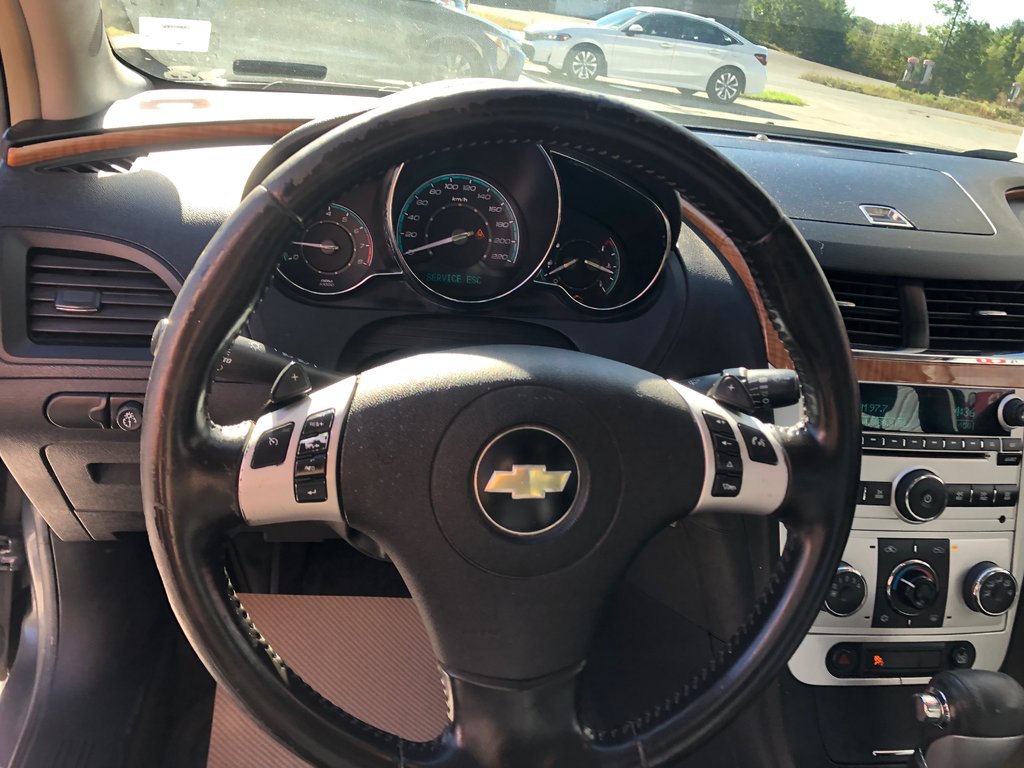 2009 Chevrolet Malibu 2LT - Sunroof, CD Player, Power Windows in COLDBROOK, Nova Scotia - 11 - w1024h768px