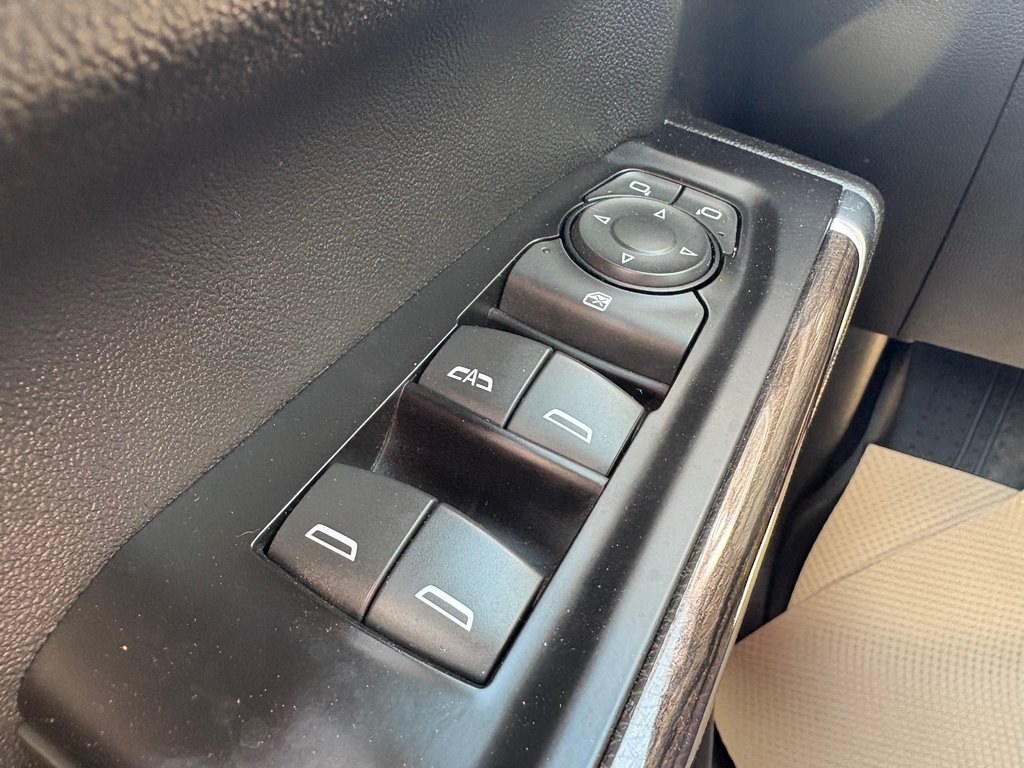 Chevrolet Silverado 1500 LT - power seats, reverse camera, hands free, a/c 2019 à COLDBROOK, Nouvelle-Écosse - 7 - w1024h768px