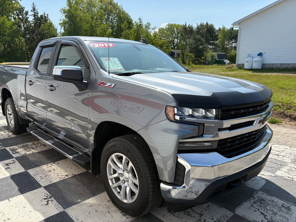 Chevrolet Silverado 1500 LT - power seats, reverse camera, hands free, a/c 2019 à COLDBROOK, Nouvelle-Écosse - 3 - w1024h768px