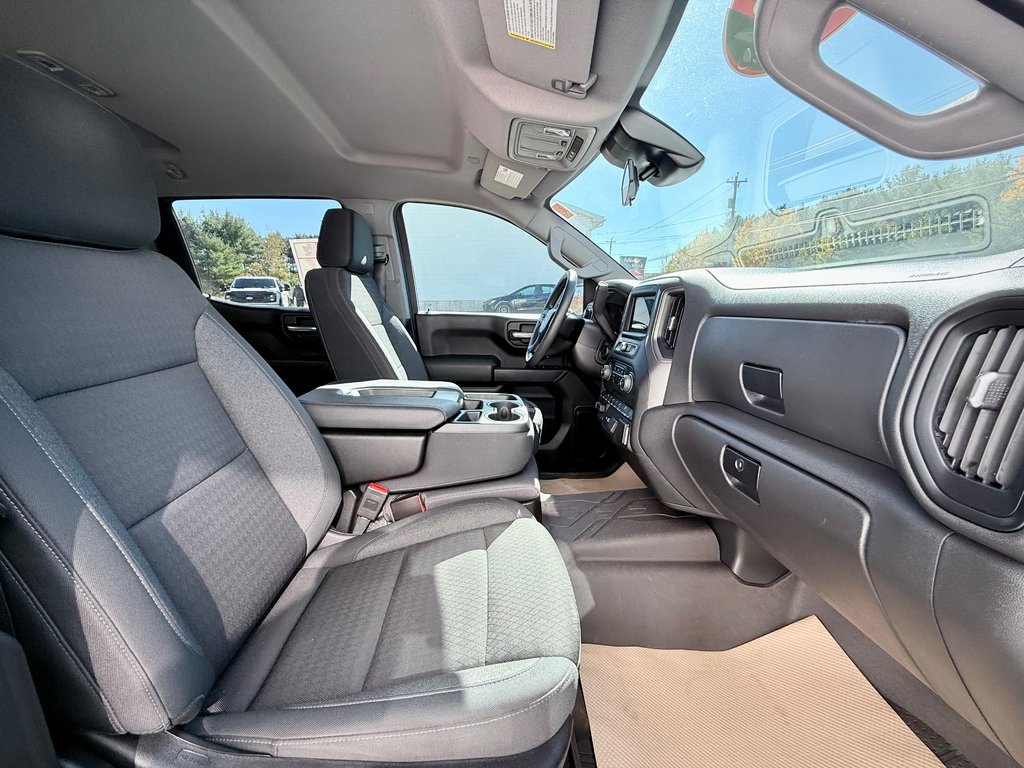 2024 Chevrolet Silverado 1500 Custom Trail Boss | Spacious + Rugged, Rear Camera in COLDBROOK, Nova Scotia - 26 - w1024h768px