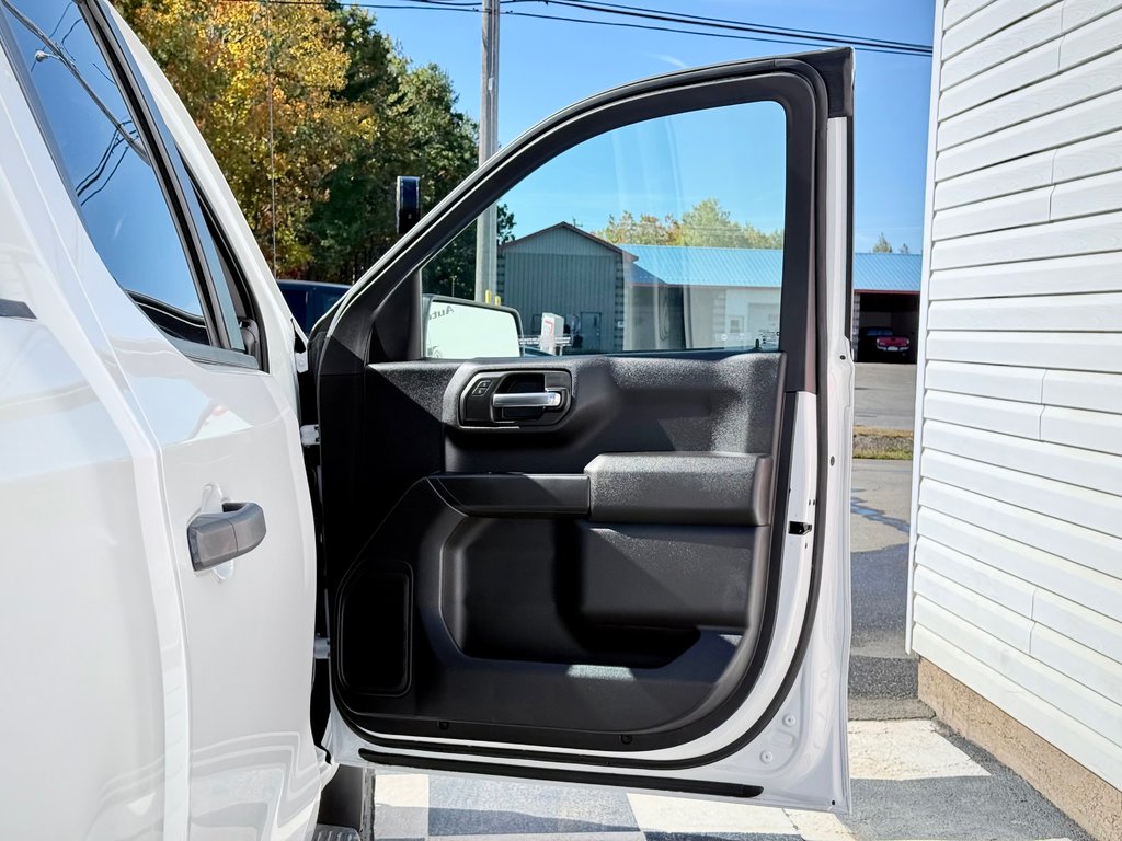 2024 Chevrolet Silverado 1500 Custom Trail Boss | Spacious + Rugged, Rear Camera in COLDBROOK, Nova Scotia - 25 - w1024h768px