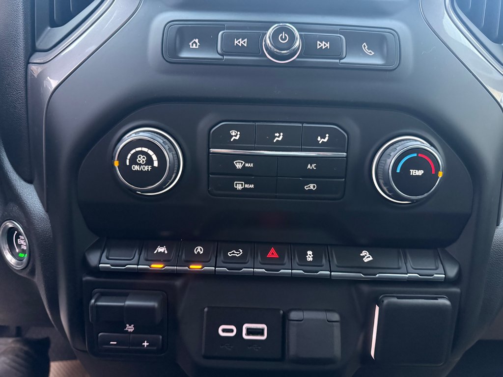 2024 Chevrolet Silverado 1500 Custom Trail Boss, bench seats, keyless entry, rem in COLDBROOK, Nova Scotia - 12 - w1024h768px