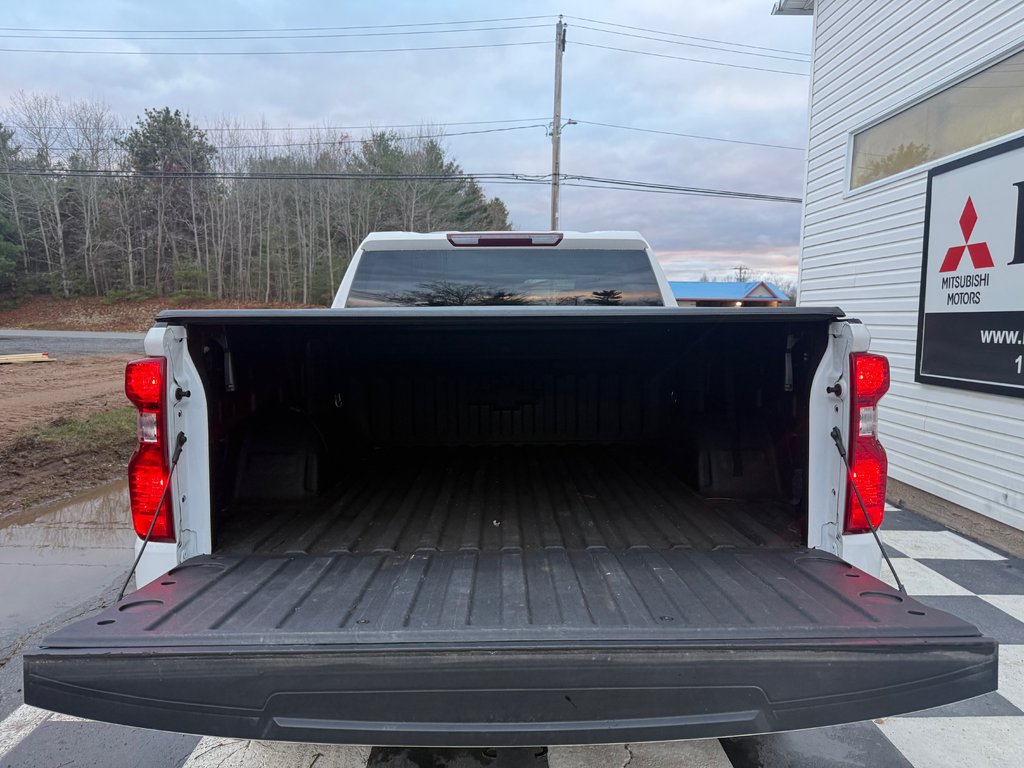 2024 Chevrolet Silverado 1500 Custom Trail Boss, bench seats, keyless entry, rem in COLDBROOK, Nova Scotia - 16 - w1024h768px