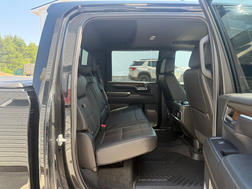 2024 Chevrolet SILVERADO 2500 High Country in COLDBROOK, Nova Scotia - 18 - w1024h768px