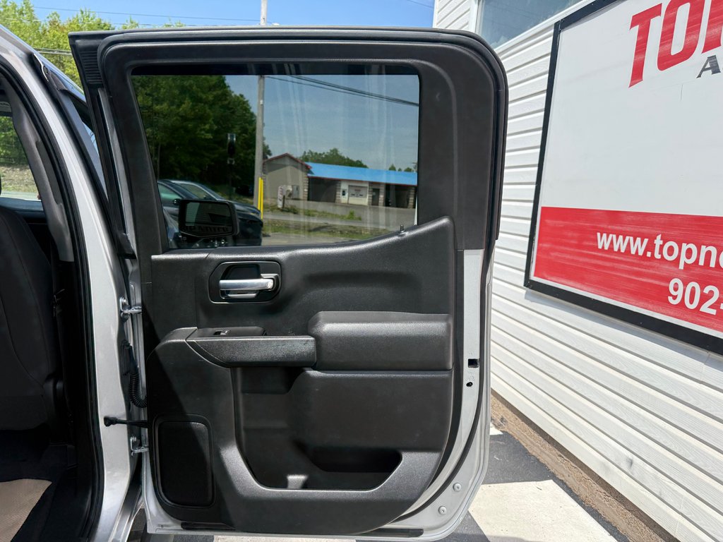 2020 Chevrolet SILVERADO K1500 Custom, keyless entry, backup camera, Bluetooth in COLDBROOK, Nova Scotia - 16 - w1024h768px