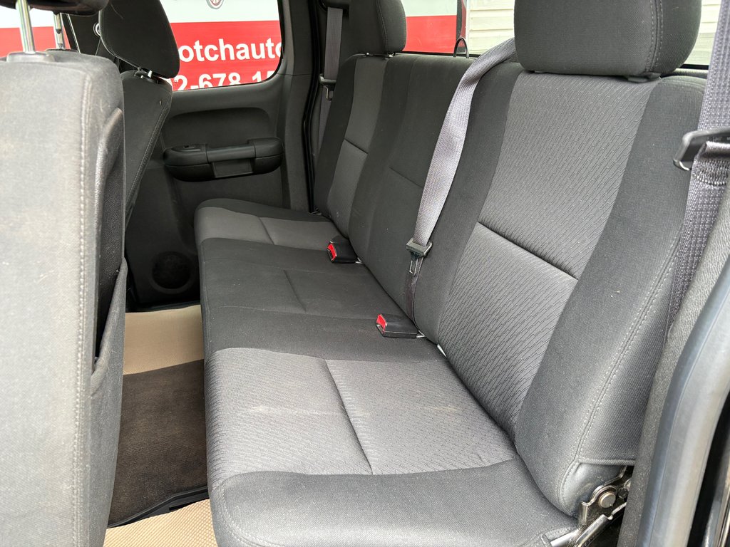 2013 Chevrolet Silverado LS Cheyenne Edition - 4WD, a/c, extended cab in COLDBROOK, Nova Scotia - 17 - w1024h768px