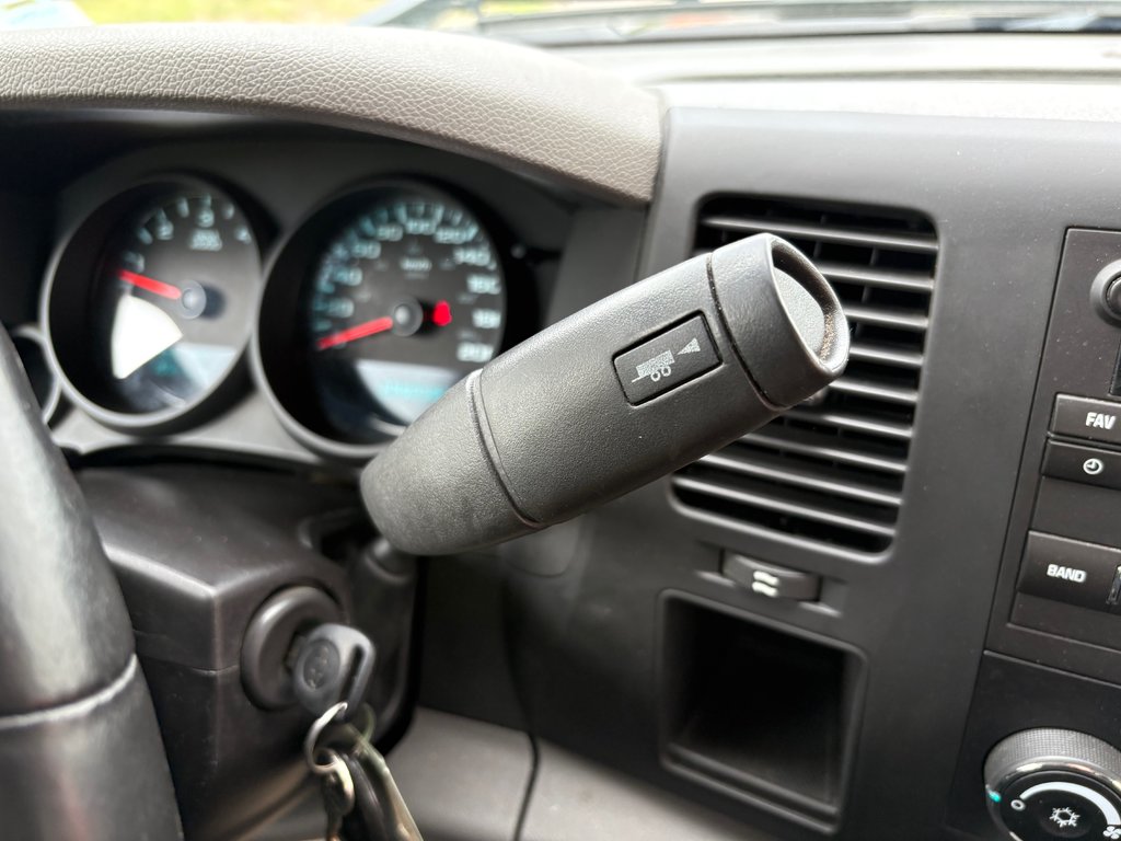 2013 Chevrolet Silverado LS Cheyenne Edition - 4WD, a/c, extended cab in COLDBROOK, Nova Scotia - 11 - w1024h768px