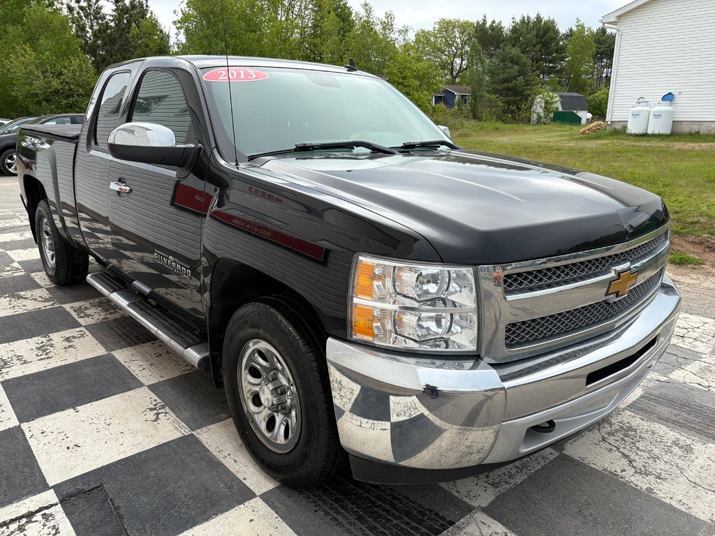 2013 Chevrolet Silverado LS Cheyenne Edition - 4WD, a/c, extended cab in COLDBROOK, Nova Scotia - 3 - w1024h768px