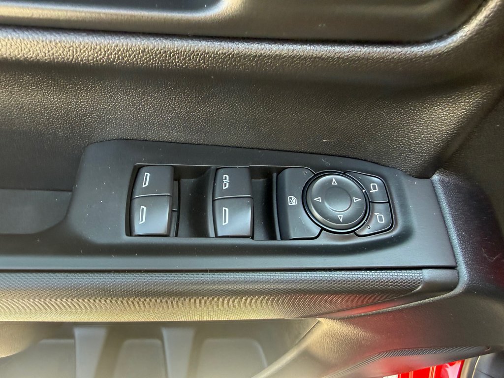 2025 Chevrolet SILVERADO Work Truck, keyless entry, backup camera, BT in COLDBROOK, Nova Scotia - 8 - w1024h768px