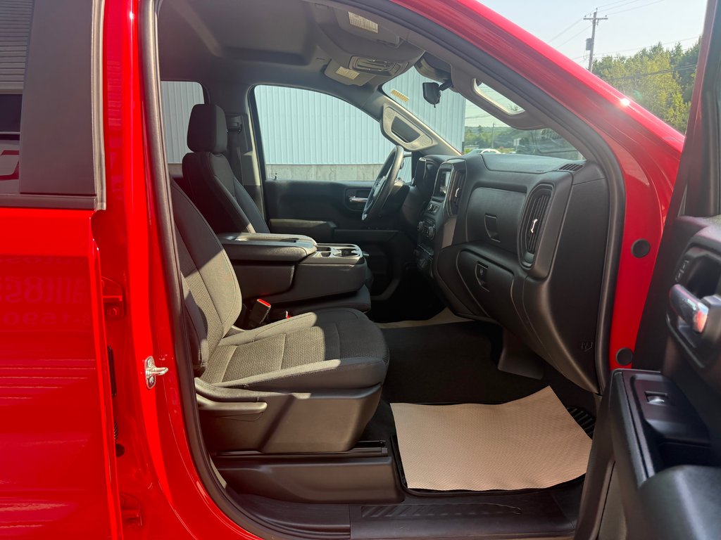 2025 Chevrolet SILVERADO Work Truck, keyless entry, backup camera, BT in COLDBROOK, Nova Scotia - 19 - w1024h768px