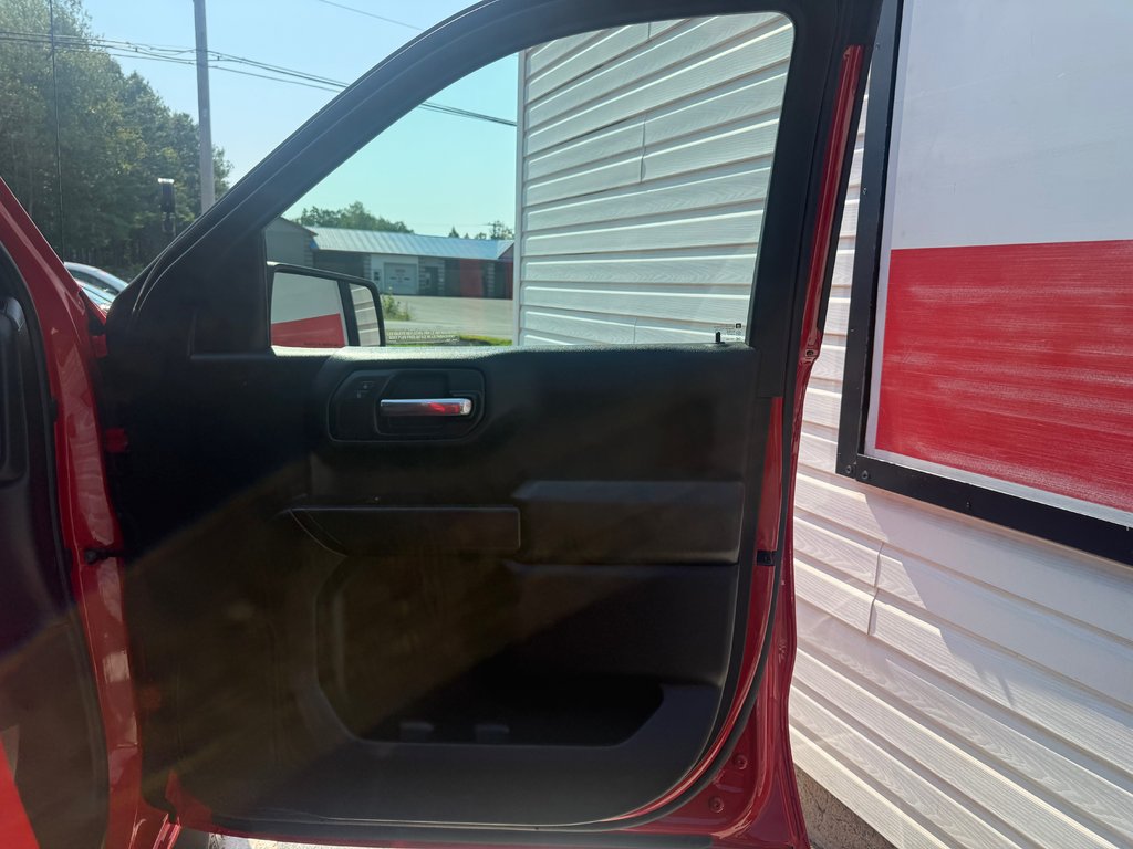 2025 Chevrolet SILVERADO Work Truck, keyless entry, backup camera, BT in COLDBROOK, Nova Scotia - 18 - w1024h768px