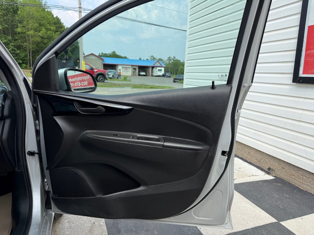 Chevrolet SPARK 1LT, keyless entry, Cruise control, Bluetooth 2021 à Kentville, Nouvelle-Écosse - 18 - w1024h768px