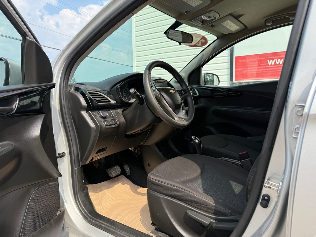Chevrolet SPARK 1LT, keyless entry, Cruise control, Bluetooth 2021 à Kentville, Nouvelle-Écosse - 9 - w1024h768px