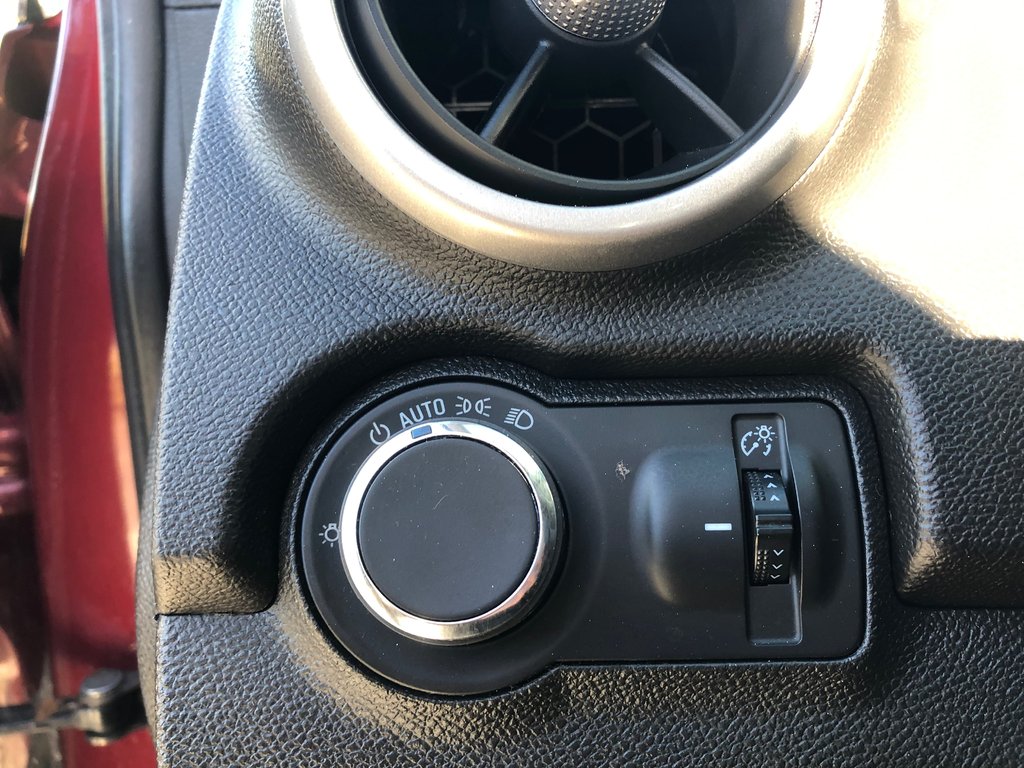 2016 Chevrolet Trax LT in Kentville, Nova Scotia - 9 - w1024h768px