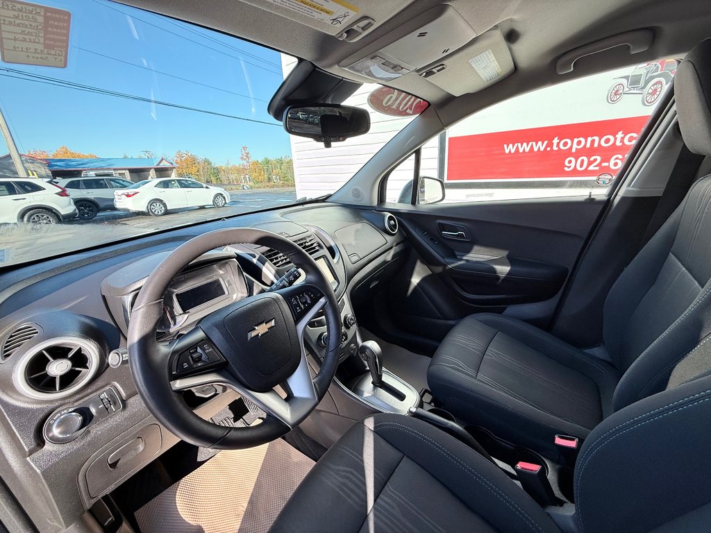 2016 Chevrolet TRAX LT | GPS Navigation, Satellite Radio + Bluetooth in COLDBROOK, Nova Scotia - 9 - w1024h768px