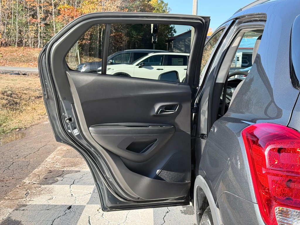 2016 Chevrolet TRAX LT | GPS Navigation, Satellite Radio + Bluetooth in COLDBROOK, Nova Scotia - 19 - w1024h768px