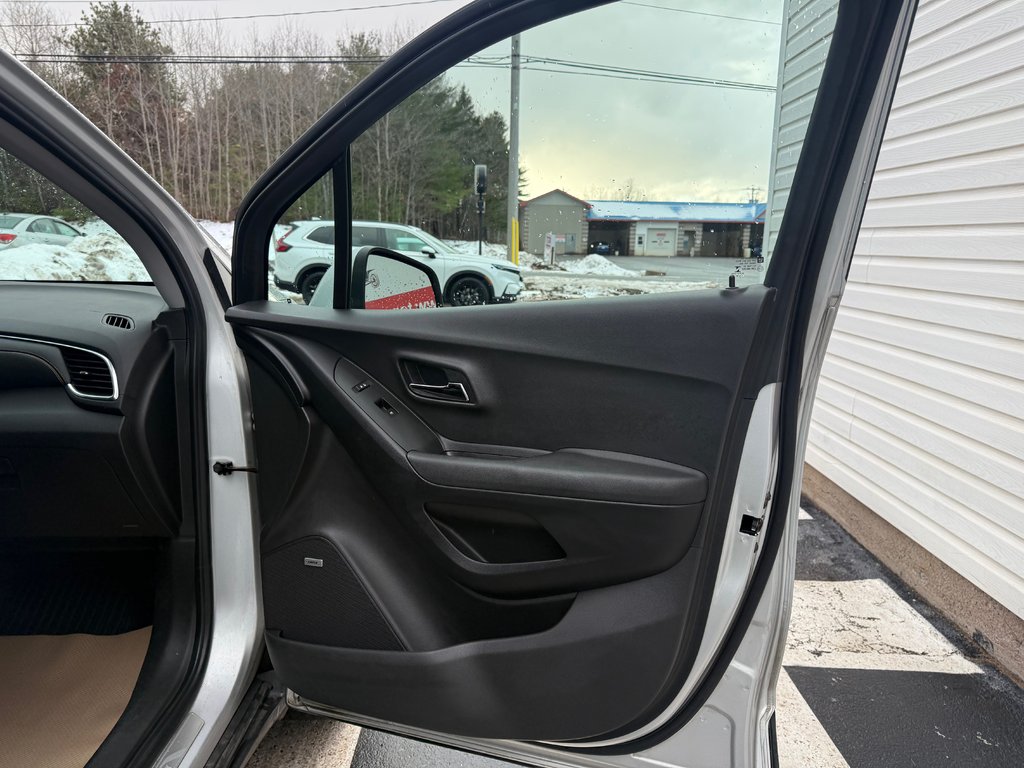 2020 Chevrolet TRAX Premier, Keyless entry, remote start, backup camer in Kentville, Nova Scotia - 18 - w1024h768px