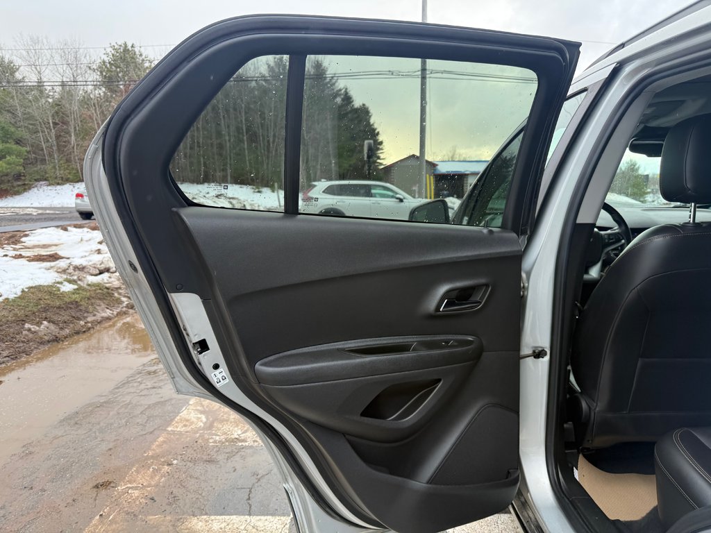 2020 Chevrolet TRAX Premier, Keyless entry, remote start, backup camer in Kentville, Nova Scotia - 13 - w1024h768px
