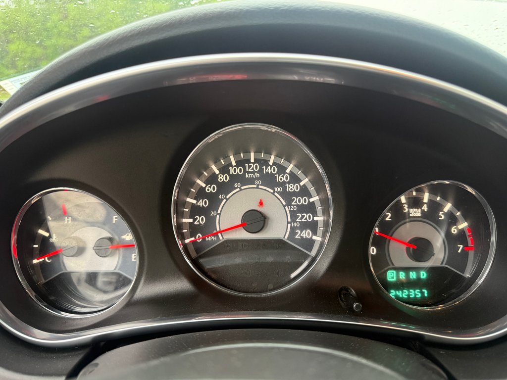 2013 Chrysler 200 LX, Keyless entry, MP3, Cruise control in COLDBROOK, Nova Scotia - 11 - w1024h768px