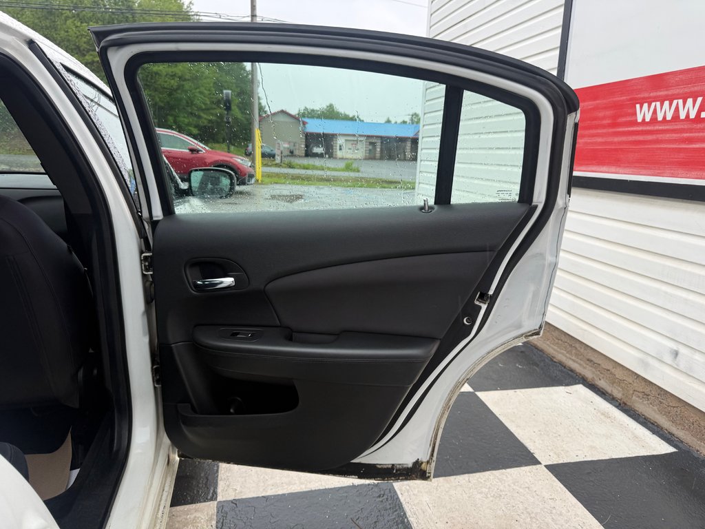 2013 Chrysler 200 LX, Keyless entry, MP3, Cruise control in COLDBROOK, Nova Scotia - 15 - w1024h768px