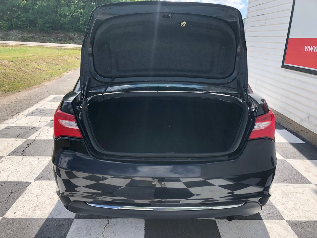 2014 Chrysler 200 LX - CD Player, Power Windows, Cloth Seats in COLDBROOK, Nova Scotia - 16 - w1024h768px