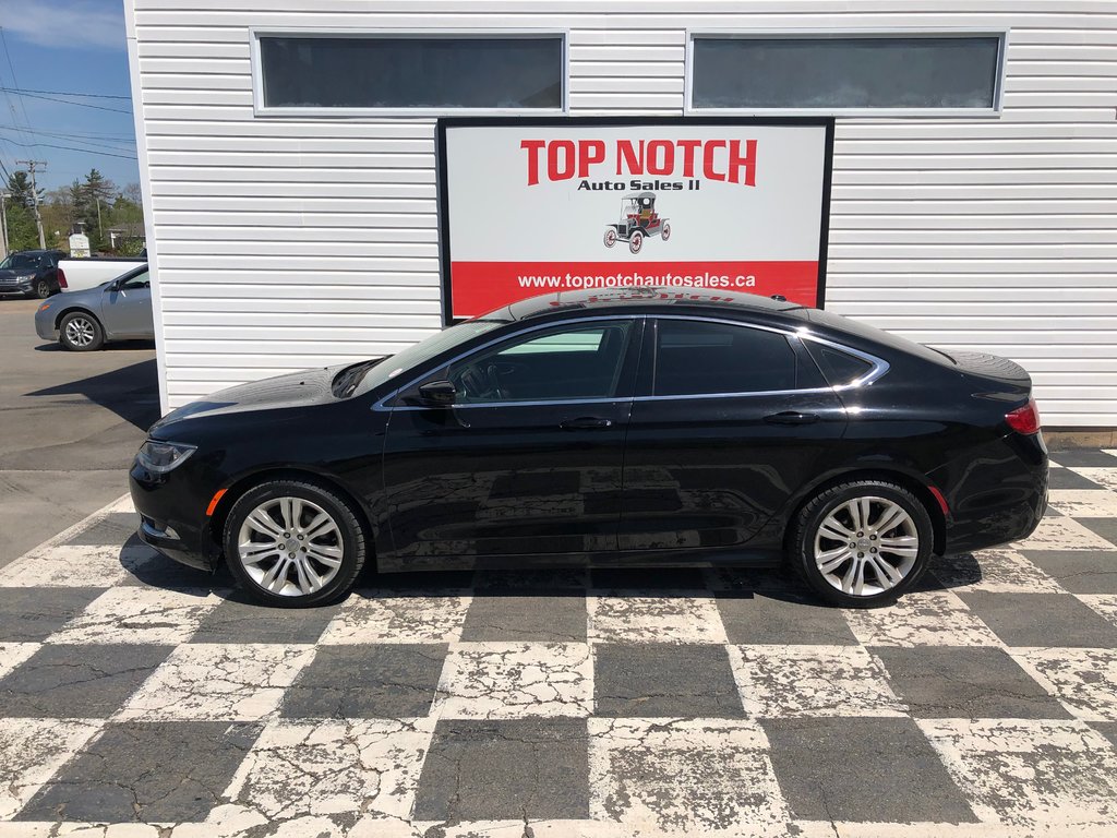 Chrysler 200 Limited - sunroof, power seats, cruise control 2015 à COLDBROOK, Nouvelle-Écosse - 24 - w1024h768px
