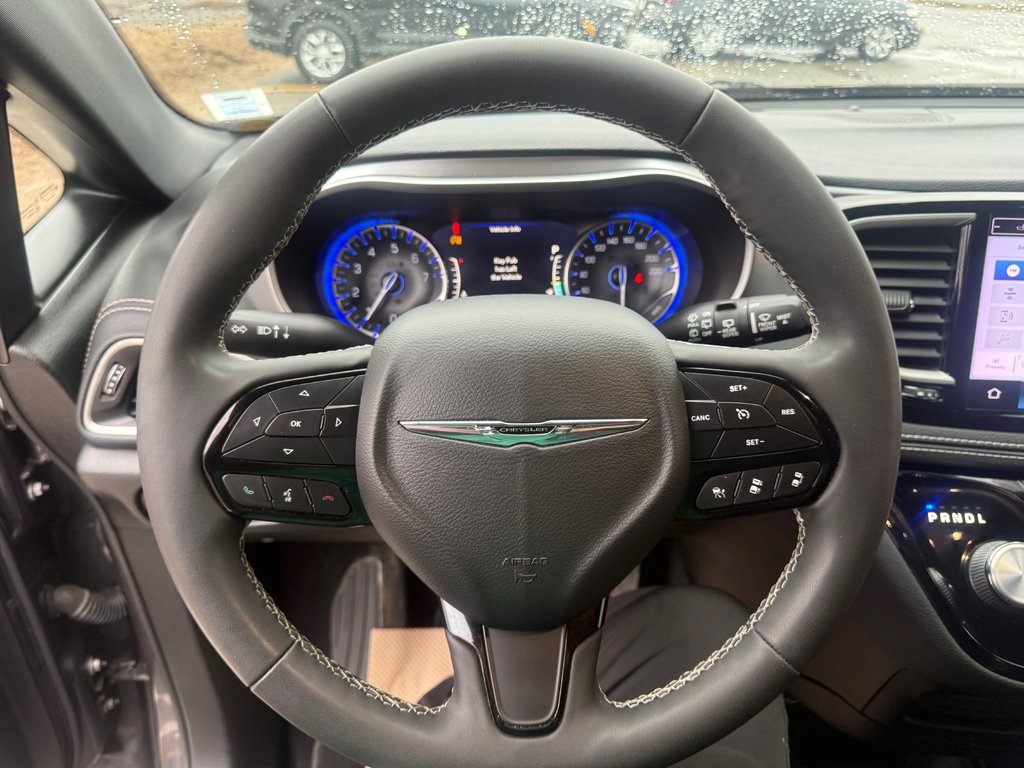 Chrysler PACIFICA Touring L, keyless entry, backup camera, Bluetooth 2022 à Kentville, Nouvelle-Écosse - 10 - w1024h768px