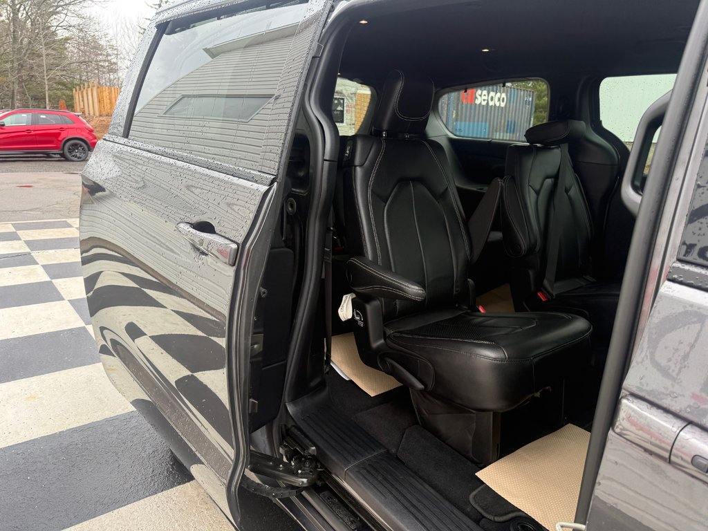 Chrysler PACIFICA Touring L, keyless entry, backup camera, Bluetooth 2022 à Kentville, Nouvelle-Écosse - 17 - w1024h768px