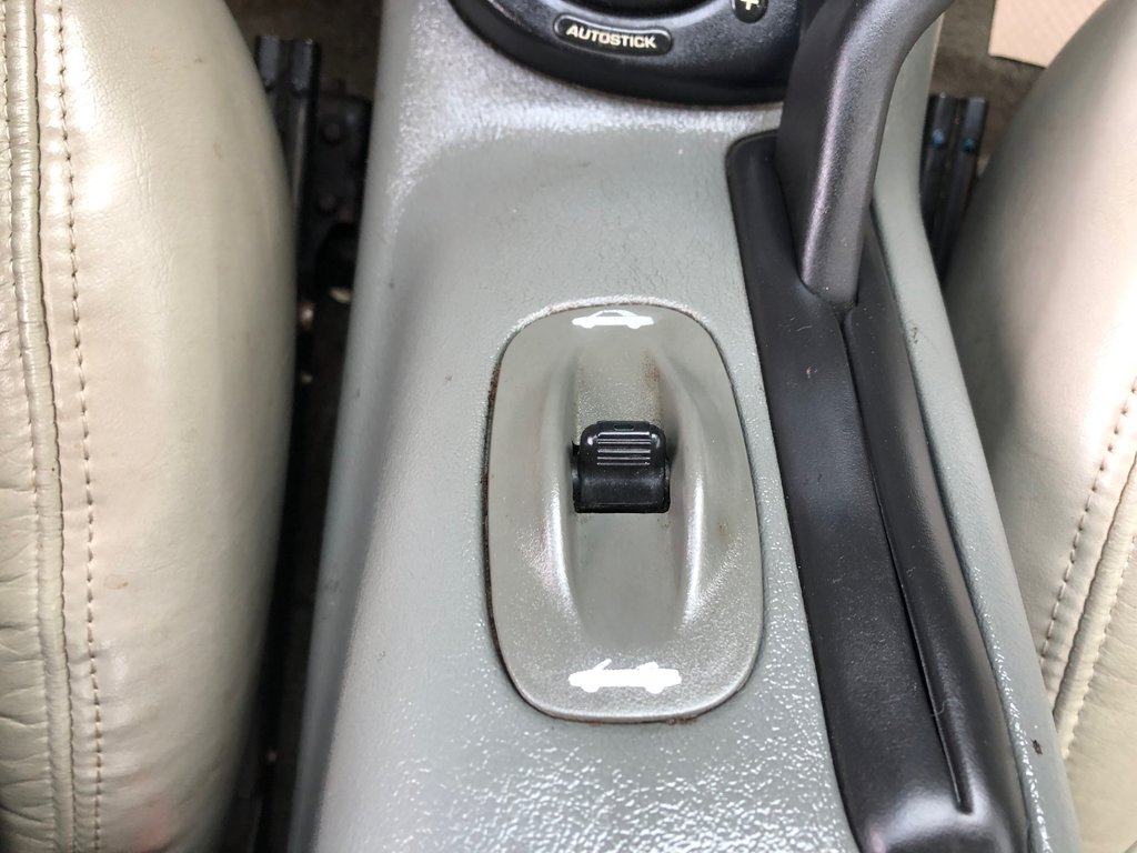 1998 Chrysler Sebring JXi - Convertible, Power Windows, Leather Seats in COLDBROOK, Nova Scotia - 14 - w1024h768px