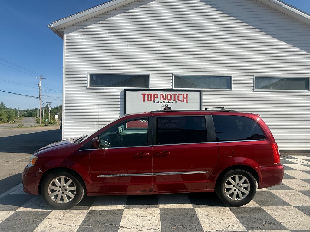 2011 Chrysler TOWN & COUNTRY Touring, keyless entry, Cruise control, Bluetooth in COLDBROOK, Nova Scotia - 20 - w1024h768px