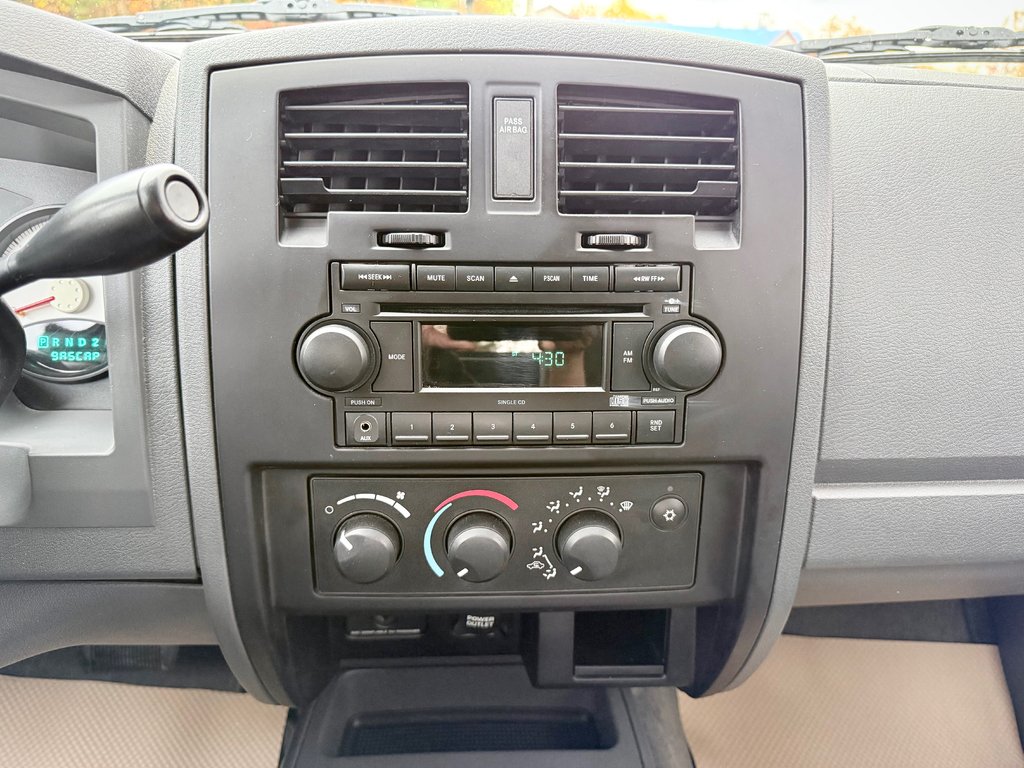 2007 Dodge DAKOTA ST | Rear-Wheel Drive, AM/FM Stereo + CD Player in COLDBROOK, Nova Scotia - 12 - w1024h768px