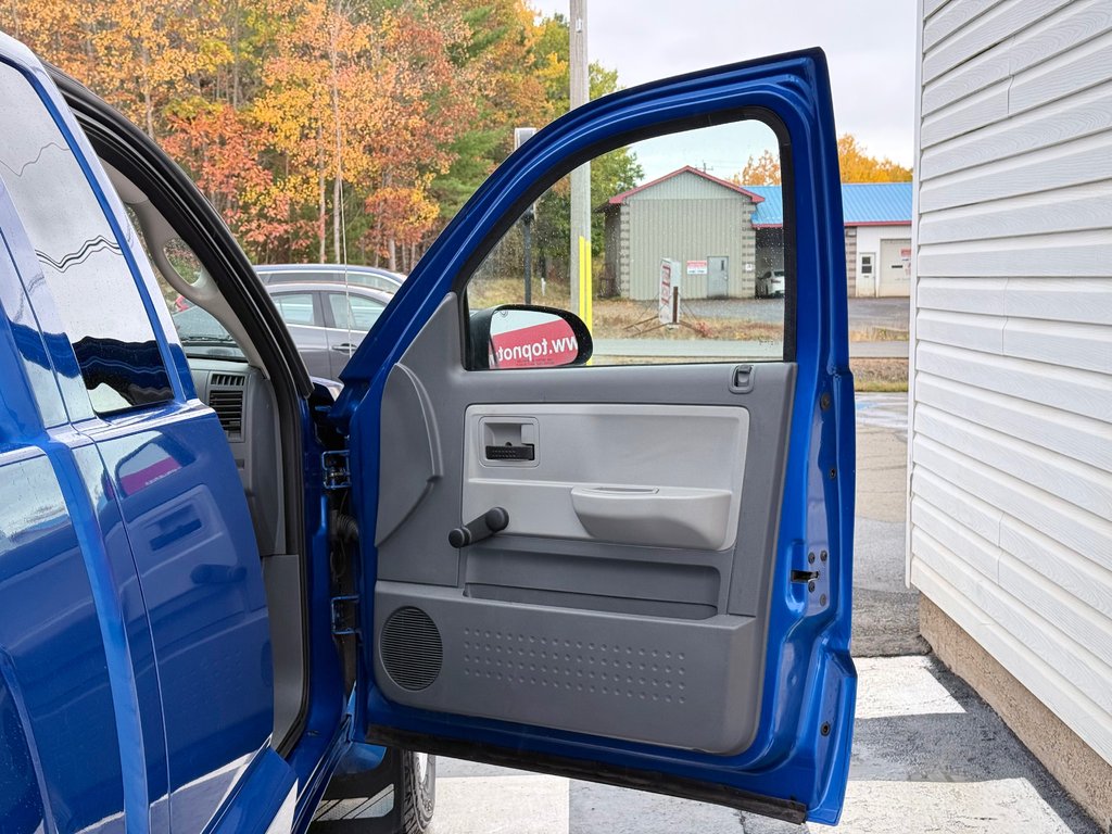 2007 Dodge DAKOTA ST | Rear-Wheel Drive, AM/FM Stereo + CD Player in COLDBROOK, Nova Scotia - 17 - w1024h768px