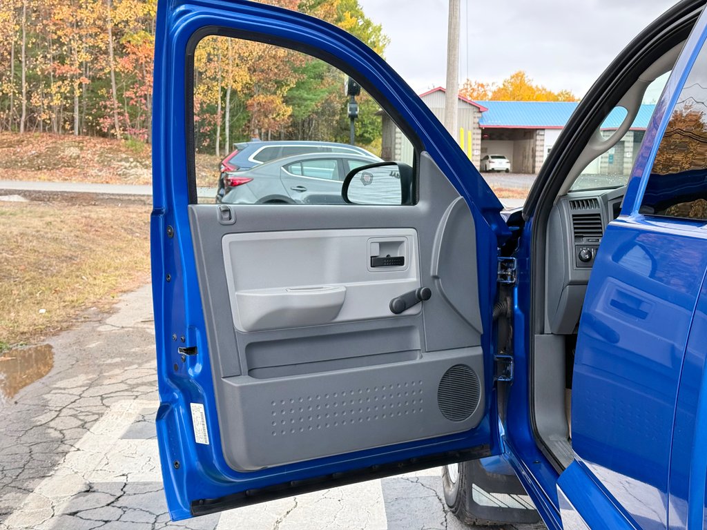 2007 Dodge DAKOTA ST | Rear-Wheel Drive, AM/FM Stereo + CD Player in COLDBROOK, Nova Scotia - 7 - w1024h768px