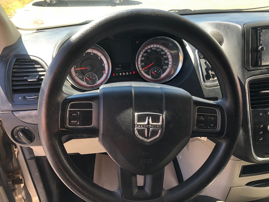 Dodge Grand Caravan SXT 2015 à Kentville, Nouvelle-Écosse - 10 - w1024h768px