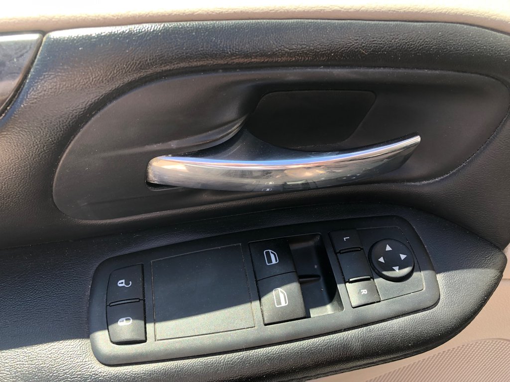 Dodge Grand Caravan SXT 2015 à Kentville, Nouvelle-Écosse - 8 - w1024h768px