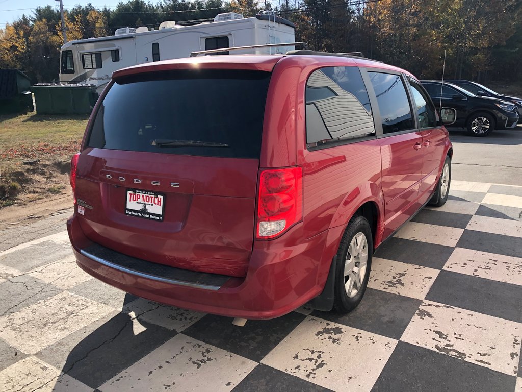 2012  Grand Caravan SXT, DUAL AIR, REAR AIR, REVERSE CAMERA, BLUETOOTH in Kentville, Nova Scotia - 4 - w1024h768px